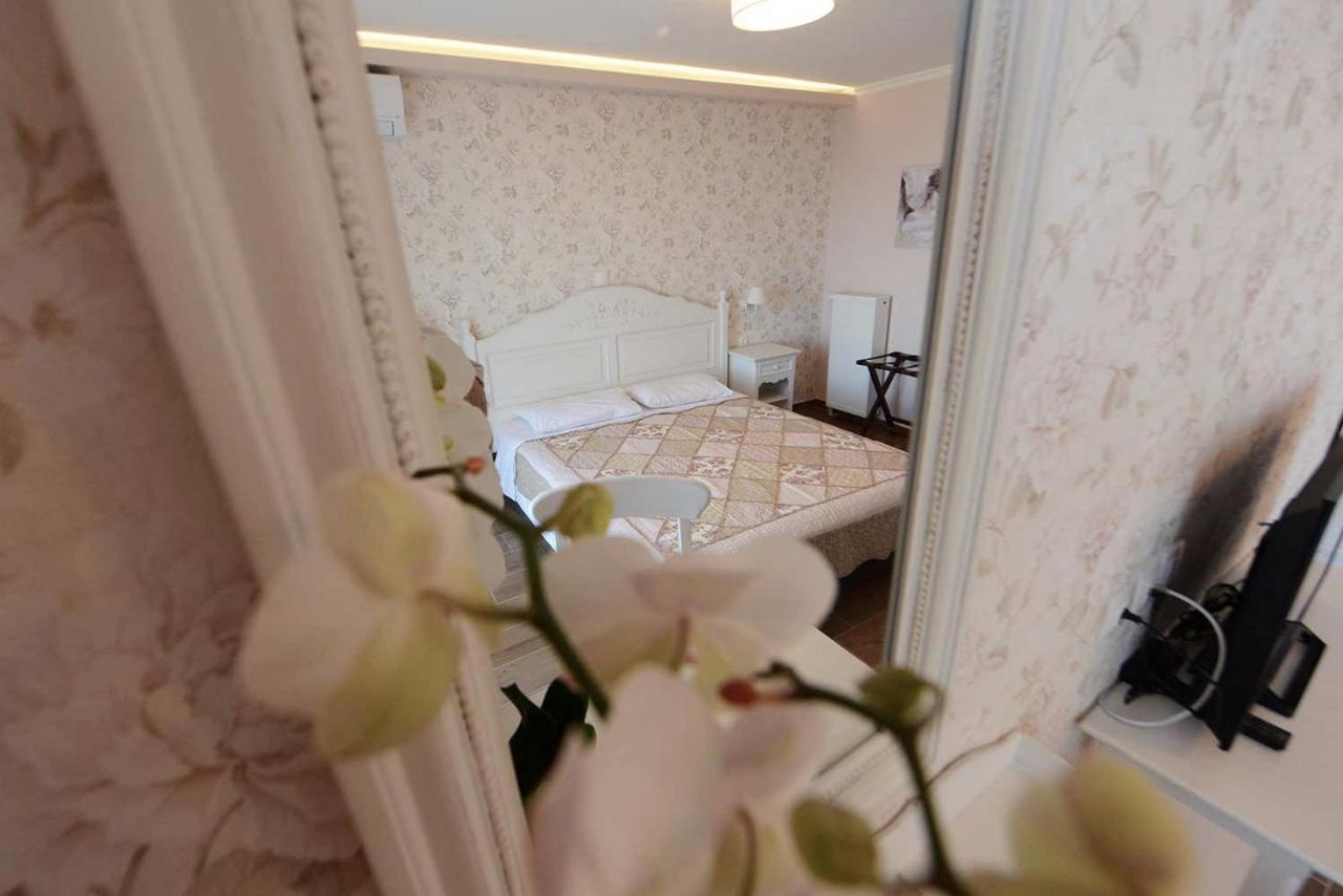 Villa Artemis Barbáti Eksteriør bilde